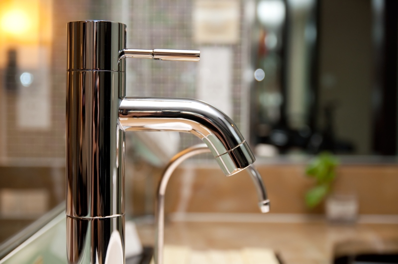 Sink Leaking Rayleigh